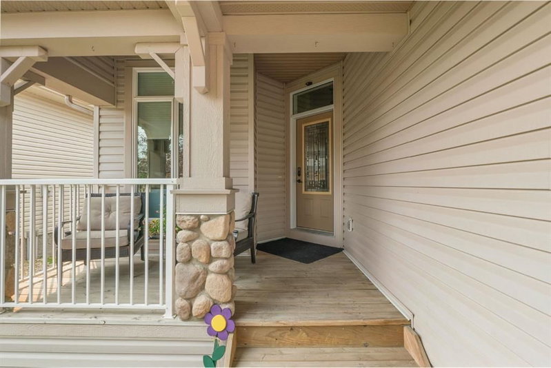 204 Sunset Square, Sunset Ridge — interior photo 5