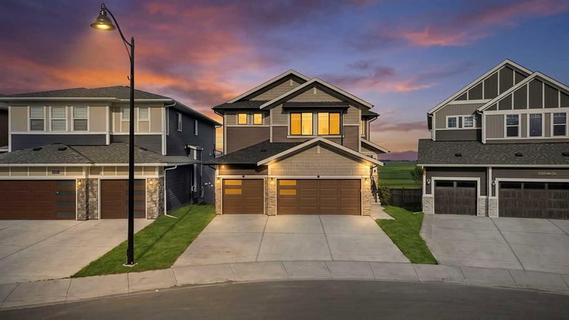 105 Homestead Crescent NE