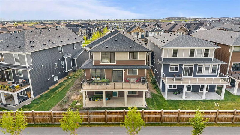 105 Homestead Crescent NE