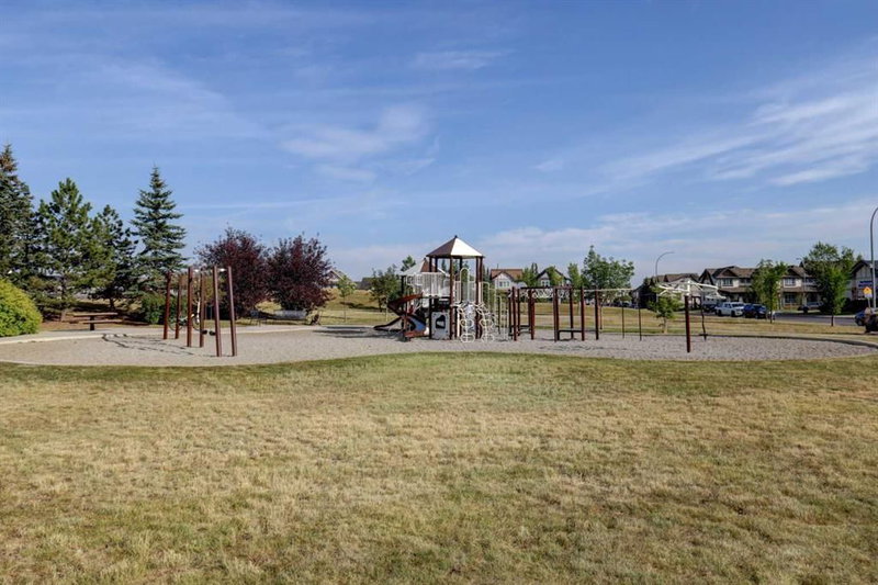 131 Copperpond Common SE, Copperfield — interior photo