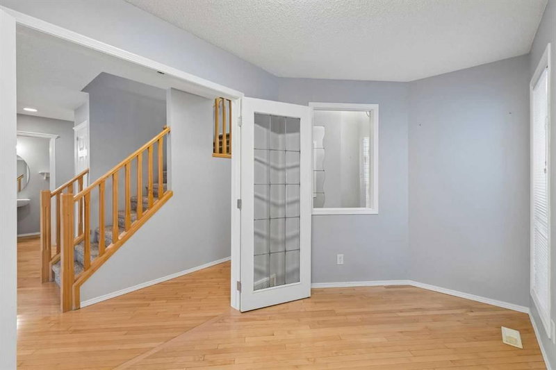 22 Somerside Crescent SW, Somerset — interior photo 6
