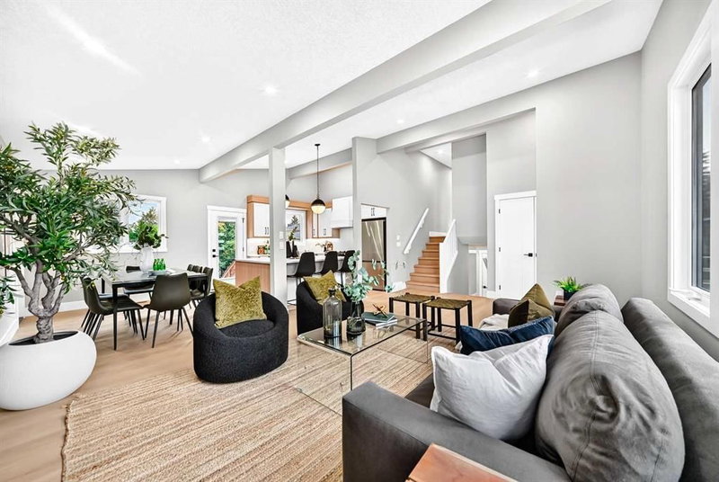 1635 32 Avenue NW, Collingwood — interior photo 5