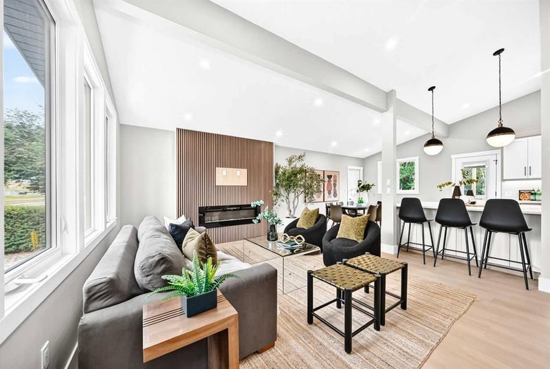 1635 32 Avenue NW, Collingwood — interior photo 6
