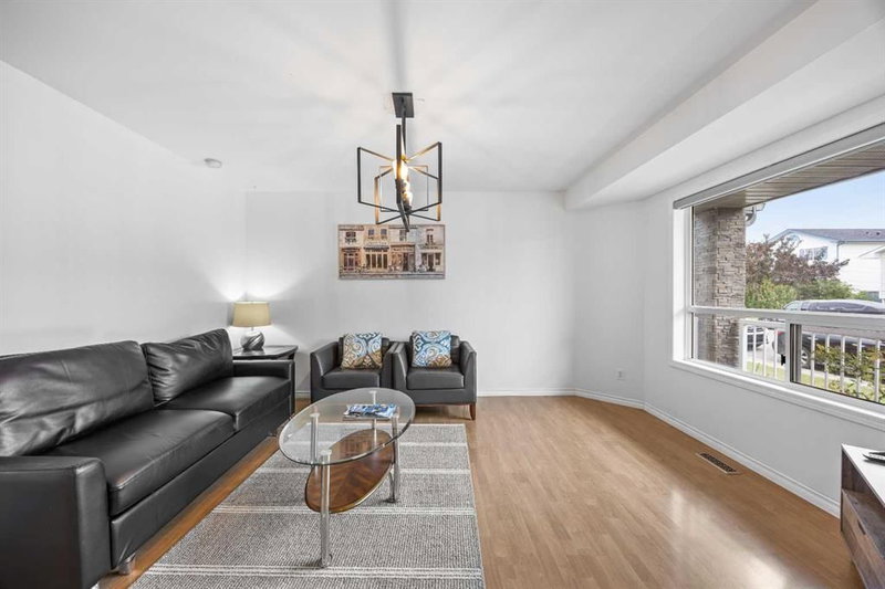 133 Applemead Close SE, Applewood Park — interior photo