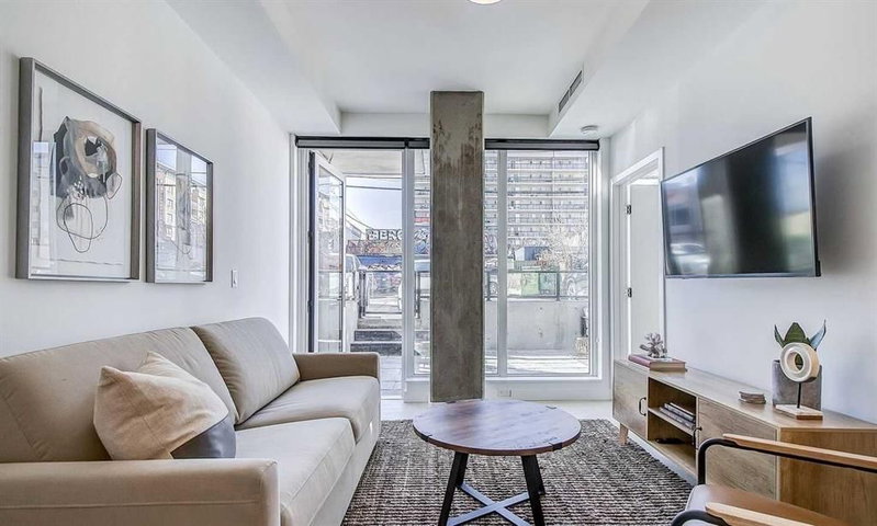325R 9A Street NW, Sunnyside — interior photo