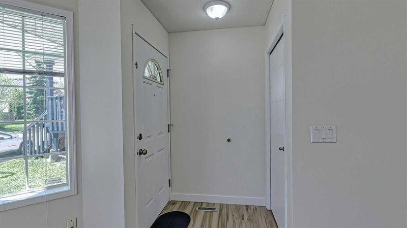 157 Harvest Gold Heights NE, Harvest Hills — interior photo 5