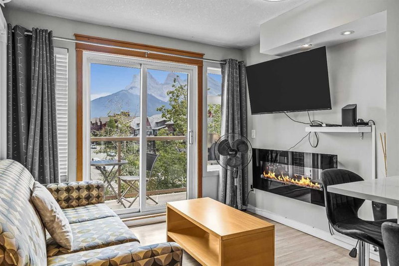 401 - 160 Kananaskis Way