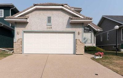 140 Santana Mews NW