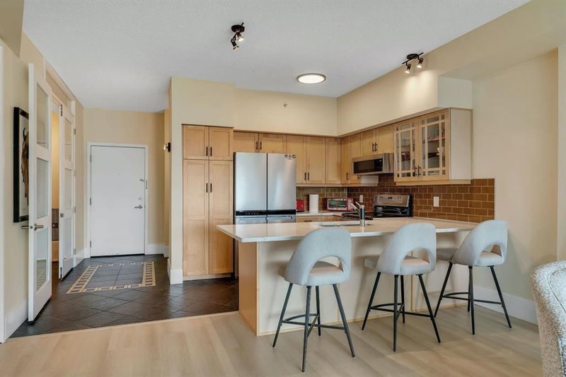 604, 205 Riverfront Avenue SW, Chinatown — interior photo 6