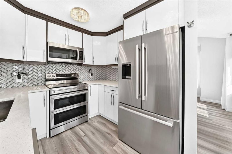 147 Macewan Drive NW, MacEwan Glen — interior photo 6