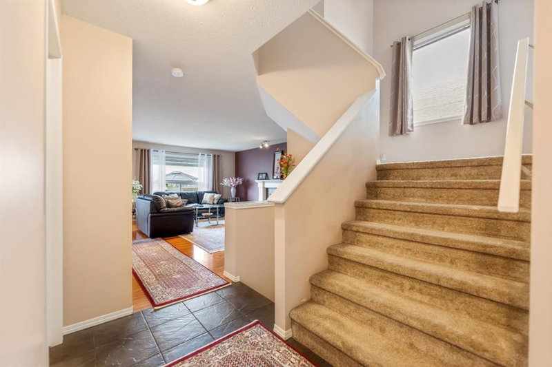 20 Saddlecrest Terrace NE, Saddle Ridge — interior photo 6