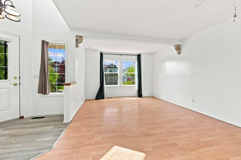 100 Coventry Road NE, Coventry Hills — interior photo 5