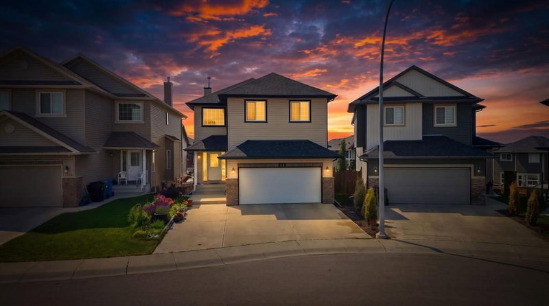 Detached at 154 Saddleland Close NE, Saddle Ridge — listing photo