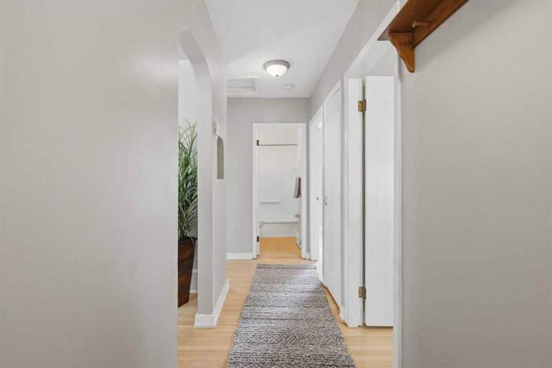 3711 Centre B Street NW, Highland Park — interior photo 6