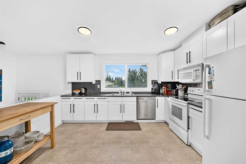 71 Dalton Bay NW, Dalhousie — interior photo