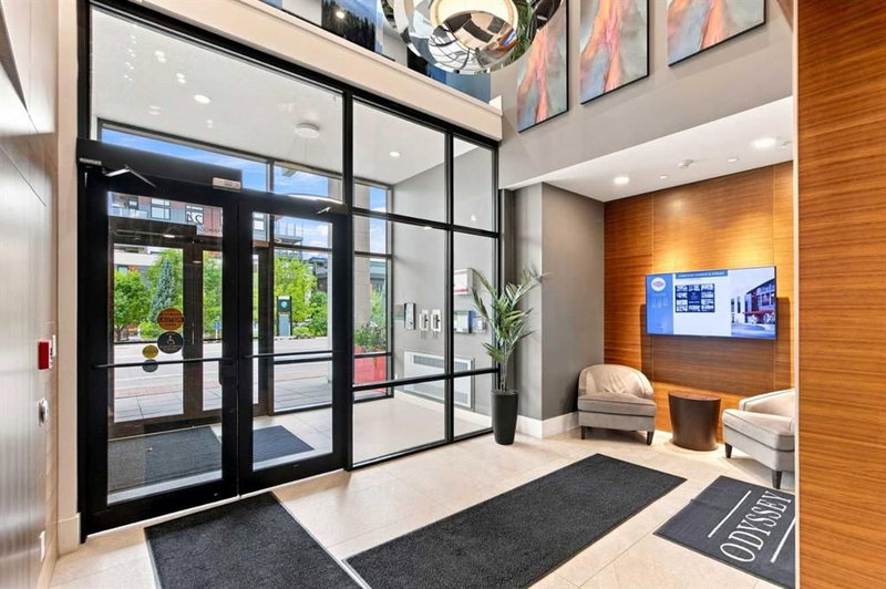 508 - 24 Mahogany Path SE