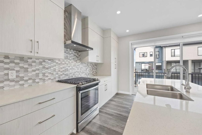 615 Evanston Link NW, Evanston — interior photo