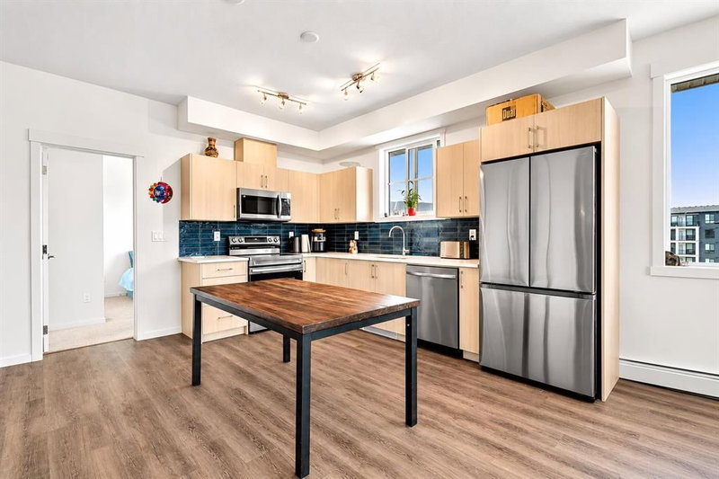 2401, 740 Legacy Village Road SE, Legacy — interior photo 6