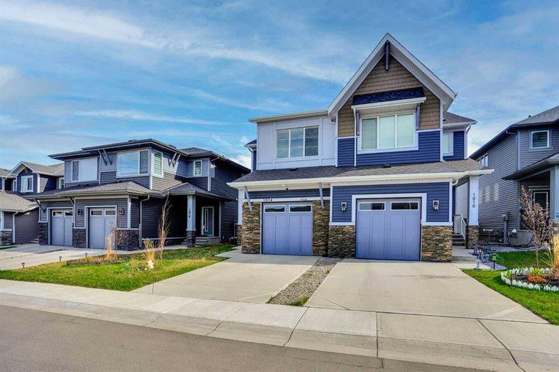 1014 Bayview Rise SW, Bayview — photo 3