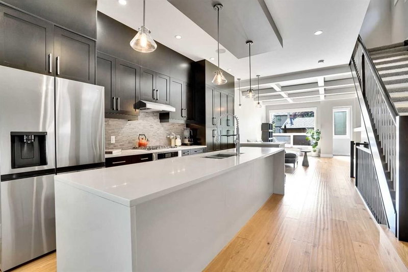 235 11 Avenue NE, Crescent Heights — interior photo 6