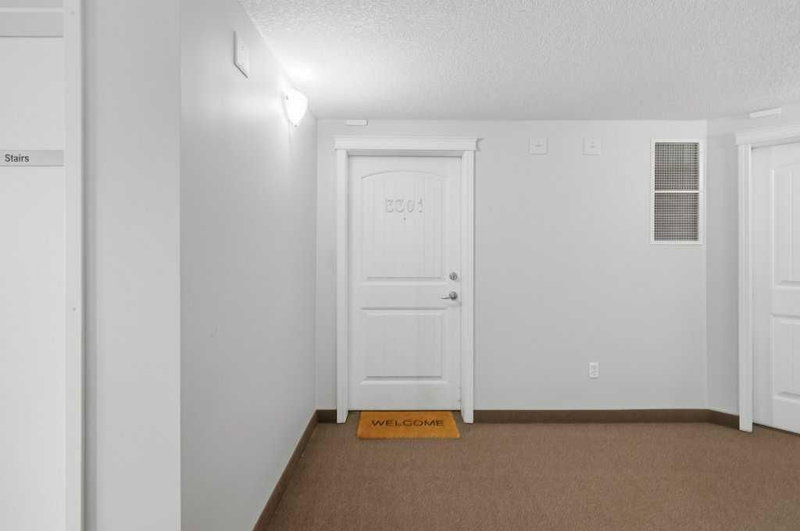 3301, 10 Country Village Park NE, Country Hills Village — interior photo 6