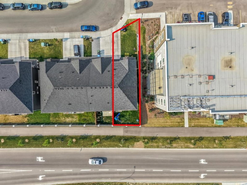 260 Carringham Way NW