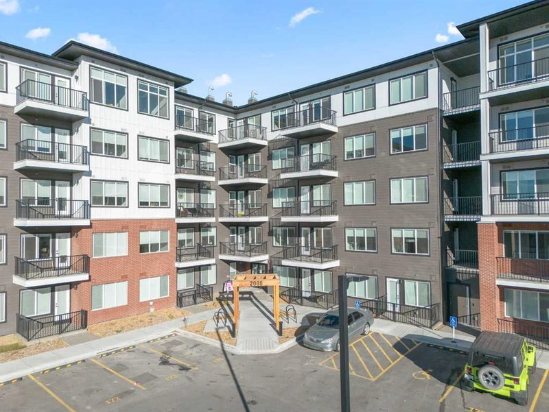 Apartment at 2418, 395 Skyview Parkway NE, Cityscape — listing photo