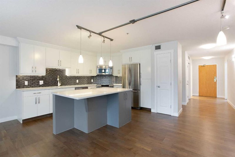 239, 8535 Bonaventure Drive SE, Acadia — interior photo 5