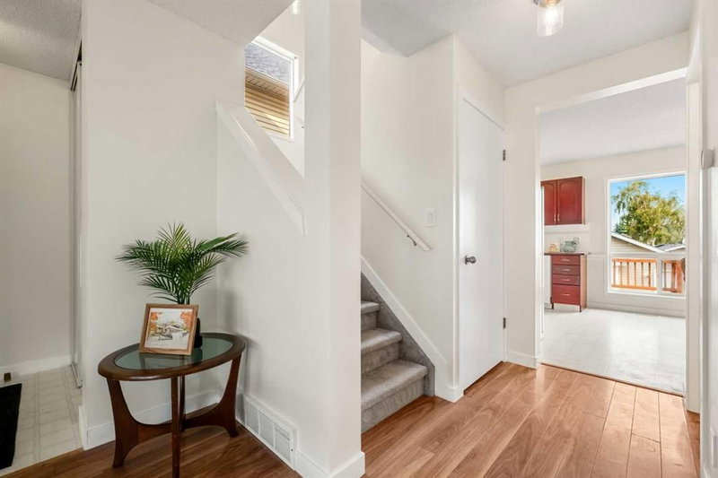 91 Hidden Crescent NW, Hidden Valley — interior photo 6
