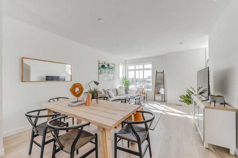 409 Belmont Avenue SW, Belmont — interior photo