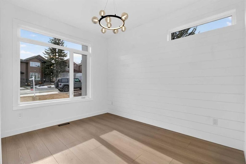 720 52 Avenue SW, Windsor Park — interior photo 5