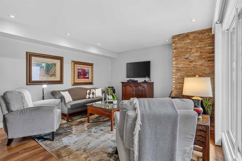6, 1726 8 Avenue NW, Hounsfield Heights/Briar Hill — interior photo 7