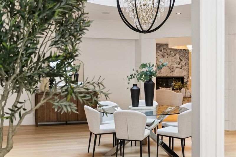 79 Bel-Aire Place SW, Bel-Aire — interior photo