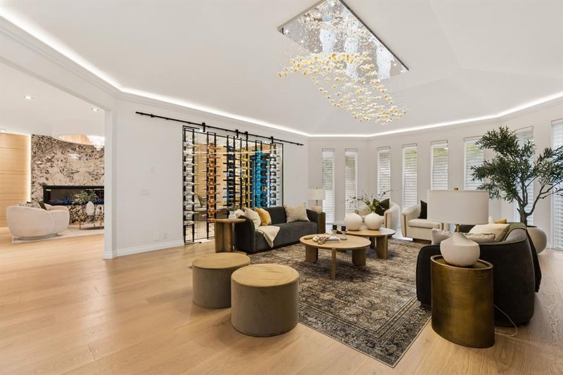 79 Bel-Aire Place SW, Bel-Aire — interior photo 6
