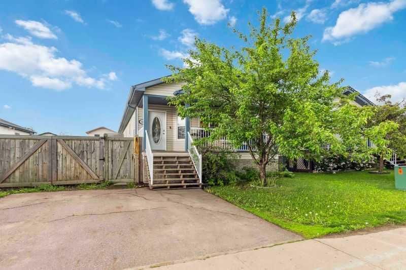 221 Ash Way
