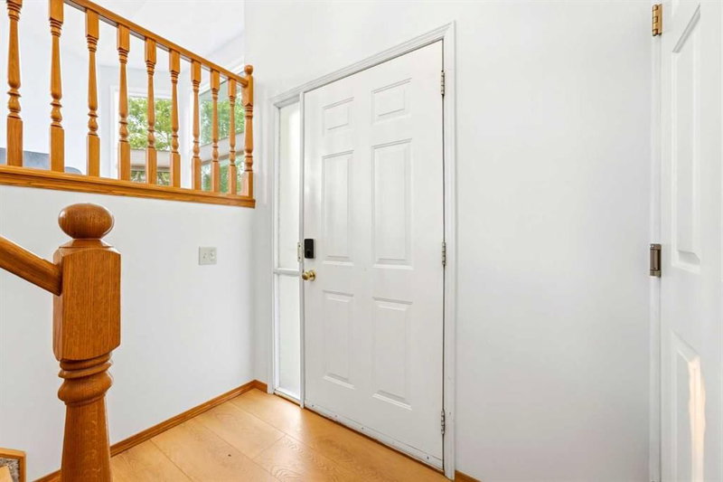 5 Sandpiper Gate NW, Sandstone Valley — interior photo