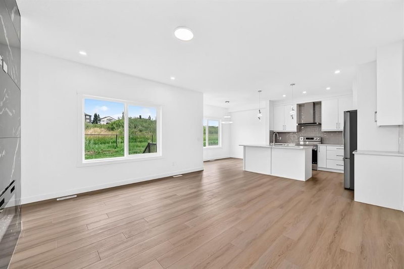164 Lakewood Circle, Lakewood — interior photo 7