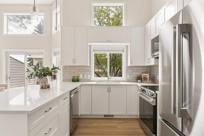 4 Kingsland Villas SW, Kingsland — interior photo