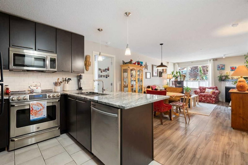 159, 35 Richard Court SW, Lincoln Park — interior photo