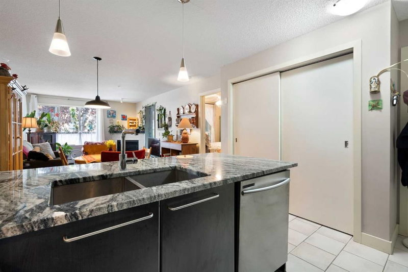 159, 35 Richard Court SW, Lincoln Park — interior photo 5