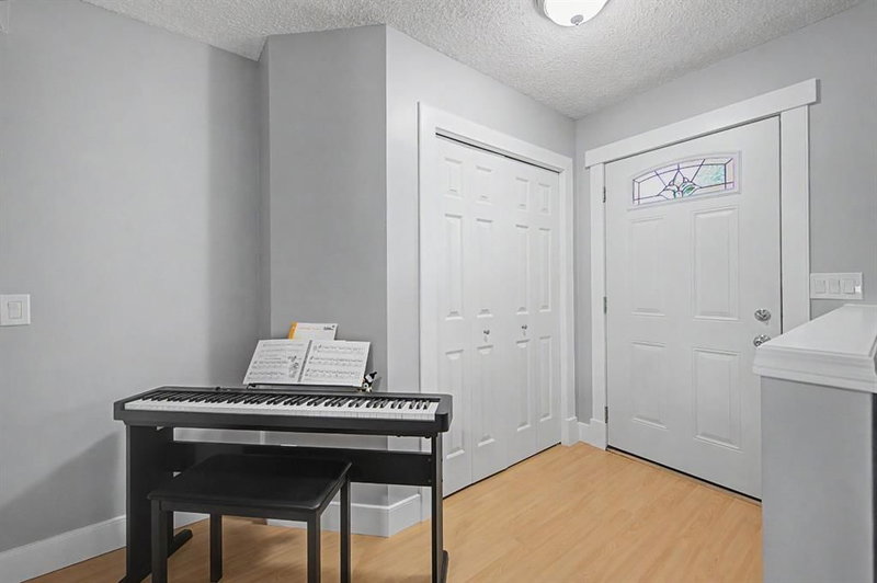 172 Coverton Circle NE, Coventry Hills — interior photo