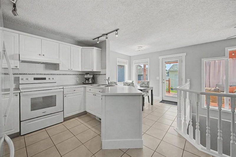 172 Coverton Circle NE, Coventry Hills — interior photo 6