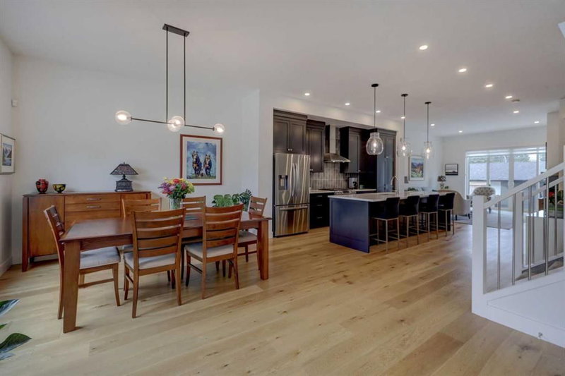 3337 41 Street SW, Glenbrook — interior photo 6