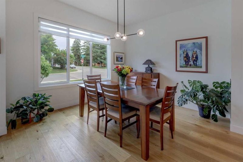 3337 41 Street SW, Glenbrook — interior photo 7