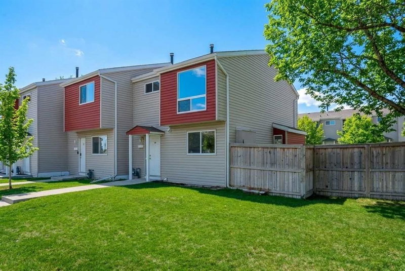 49 - 5425 PENSACOLA Crescent SE