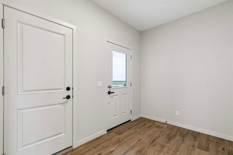 660 Clearwater Heath, East Chestermere — interior photo