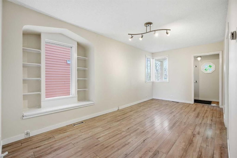 224 30 Avenue NE, Tuxedo Park — interior photo 7