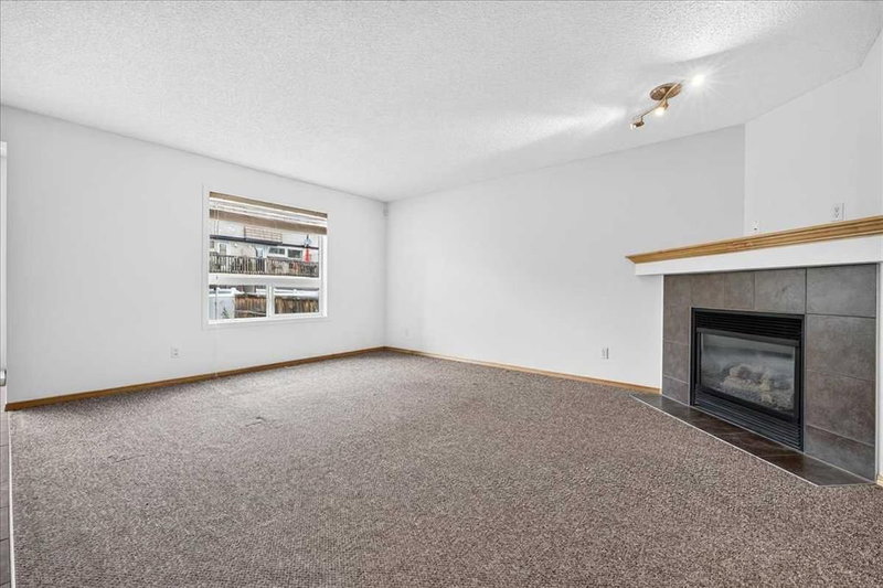 177 Royal Birch Terrace NW, Royal Oak — interior photo
