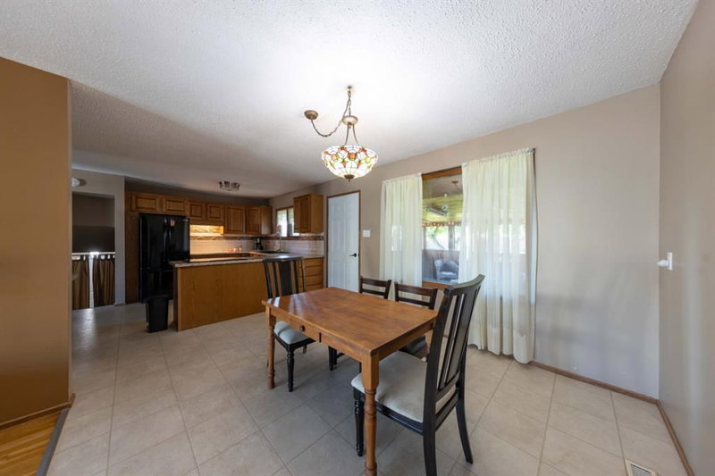 3007 52 Avenue, Lloydminster — listing photo 7