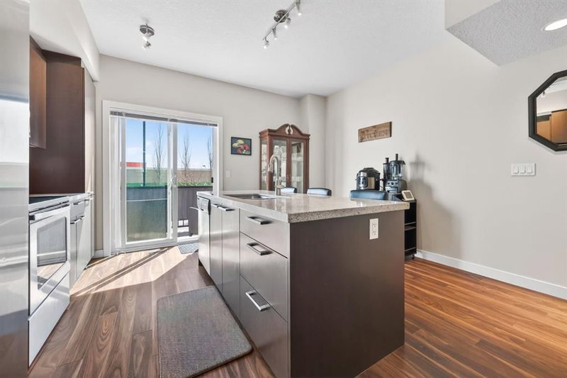 355 Silverado Common SW, Silverado — interior photo
